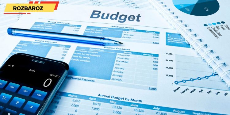 کتنی تنخواہ پر اب کتنا ٹیکس کٹے گا؟ کیلکولیٹر کے ذریعے جانیں