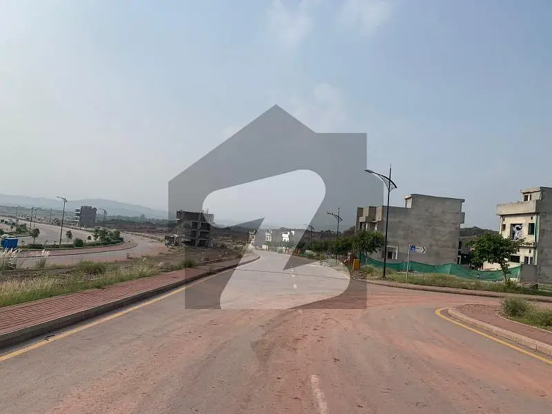 Plot for sale in Gujrat